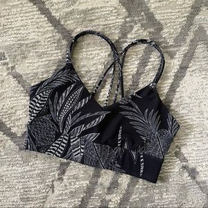 XS Joy Lab tropical print black & white sport bra